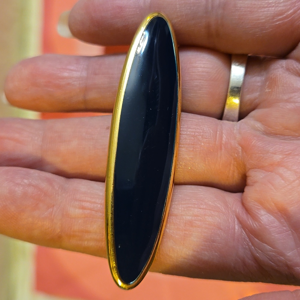 Vintage Monet Oval Black & Goldtone Brooch - Picture 2 of 5